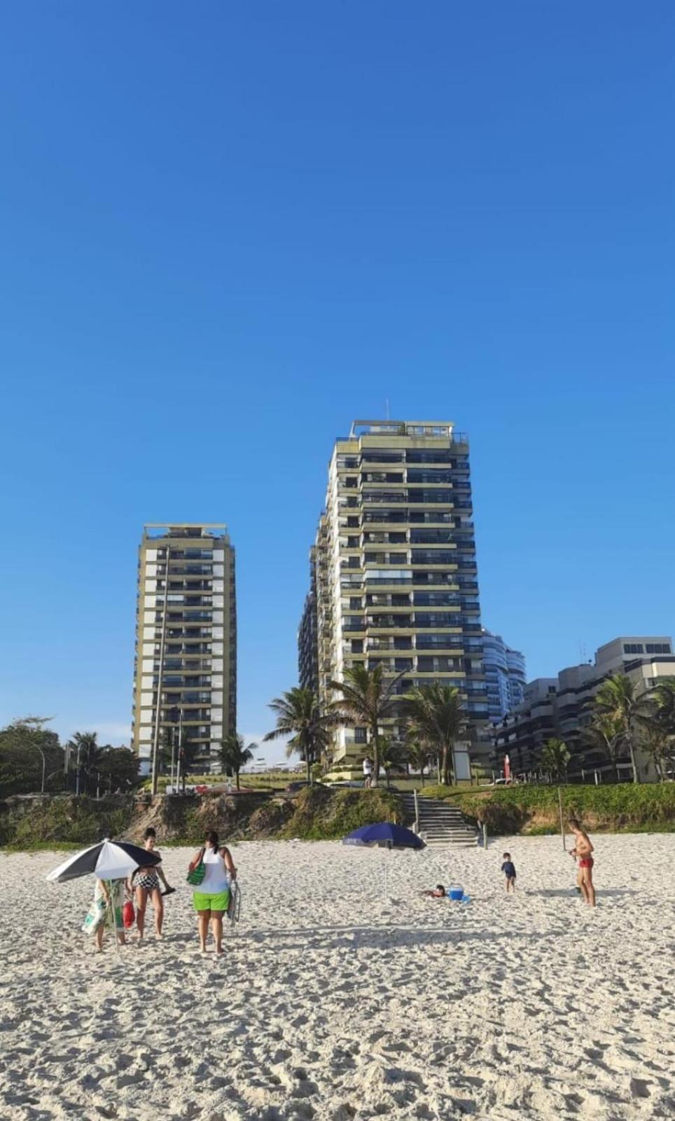 Lindo Apto No Barrabela, Todo Equipado, Com Arcondicionados Split Novos No Quarto E Na Sala, Limpissimo, Cheiroso, Novinho, Condominio Em Frente A Praia, Com Piscina Aquecida, Sauna, Quadra, Academia, Lavanderia, Salao De Beleza, Restaurantes, Mercad Rio de Janeiro Eksteriør billede